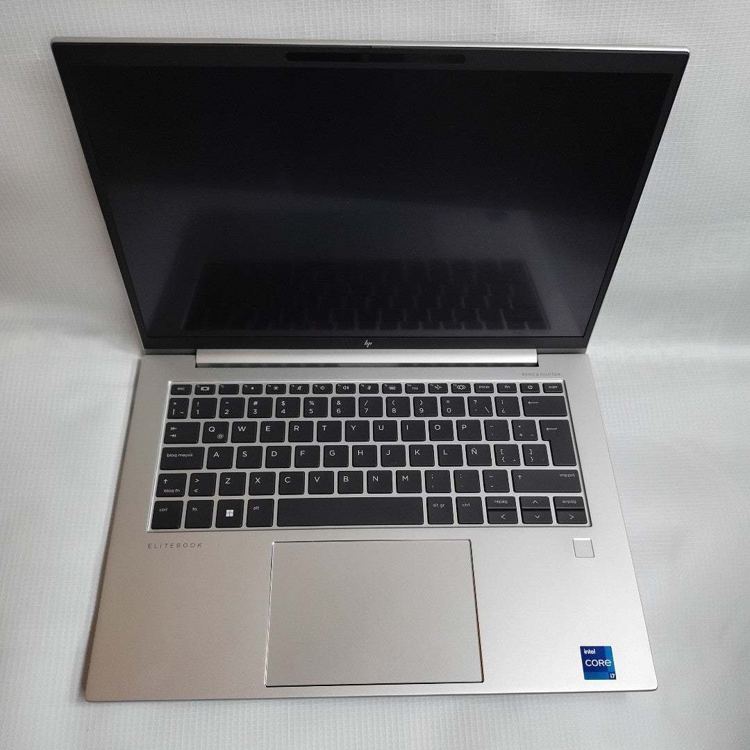 LAPTOP HP ELITEBOOK 840 G10 (2024) 256 GB SSD 16 GB RAM (SEMINUEVO)