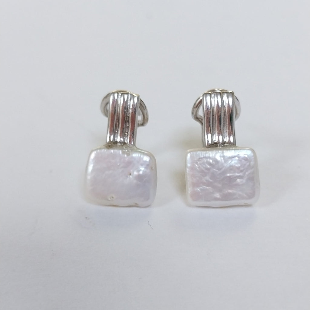 ARETES PAR ORO BLANCO 14 K 5.4 GRMS (SEMINUEVO)