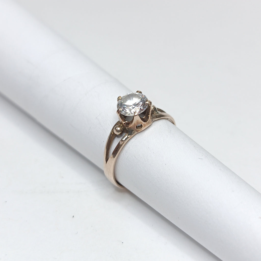 ANILLO,SOLITARIO ORO 8 K 2,00 GRMS (SEMINUEVO)