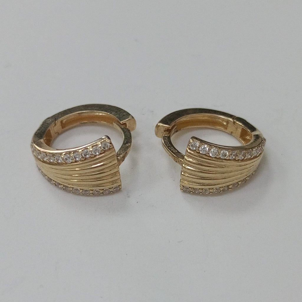 ARRACADAS PAR ORO 14 K 2.7 GRMS (SEMINUEVO)