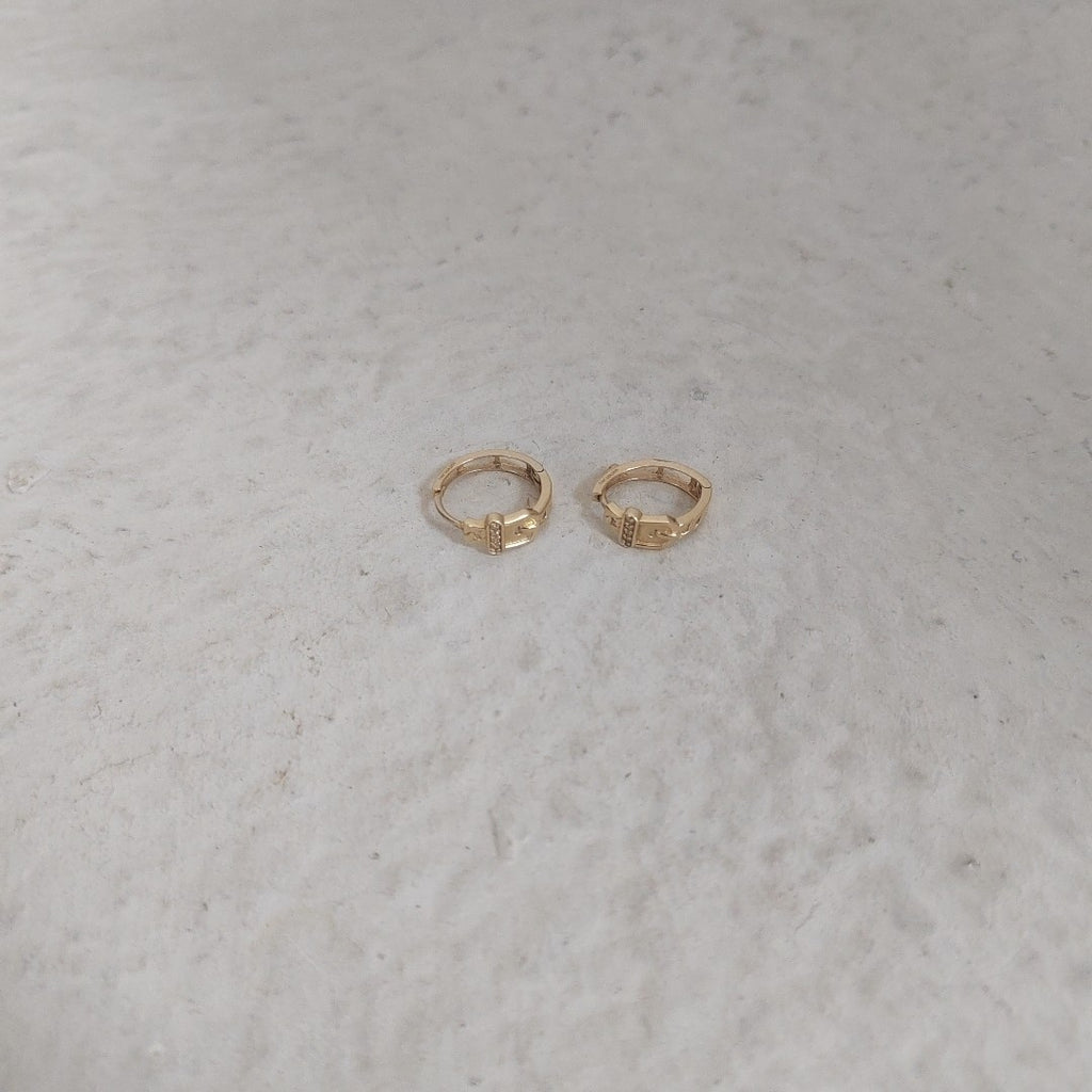 ARRACADAS PAR ORO 14 K 1.8 GRMS (SEMINUEVO)