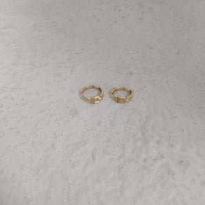 ARRACADAS PAR ORO 14 K 1.8 GRMS (SEMINUEVO)
