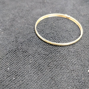 PULSERA RIGIDA ORO 10 K 4.2 GRMS (SEMINUEVO)