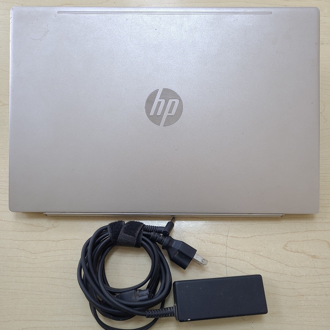 LAPTOP HP PAVILION 15-CW1012LA (2023) 1 TB + 128 GB SSD 12 GB RAM (SEMINUEVO)