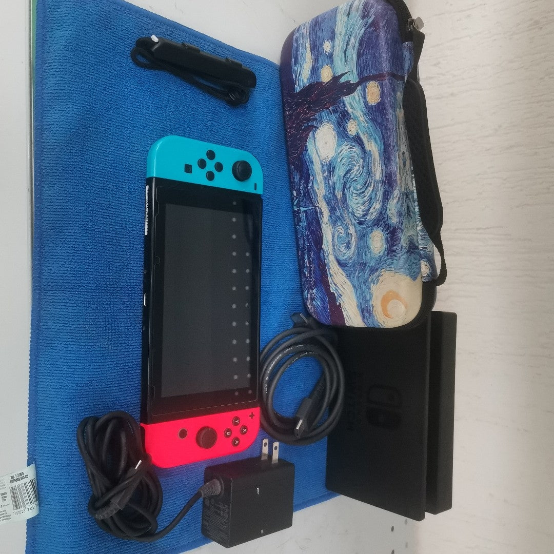 CONSOLA DE VIDEOJUEGO NINTENDO SWITCH 1.1 32 GB (SEMINUEVO)