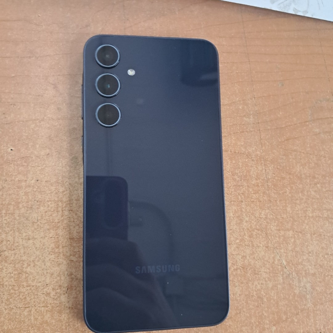 CELULAR SAMSUNG GALAXY A55 5G SM-A556E (2024) 128 GB 8 GB RAM (SEMINUEVO)