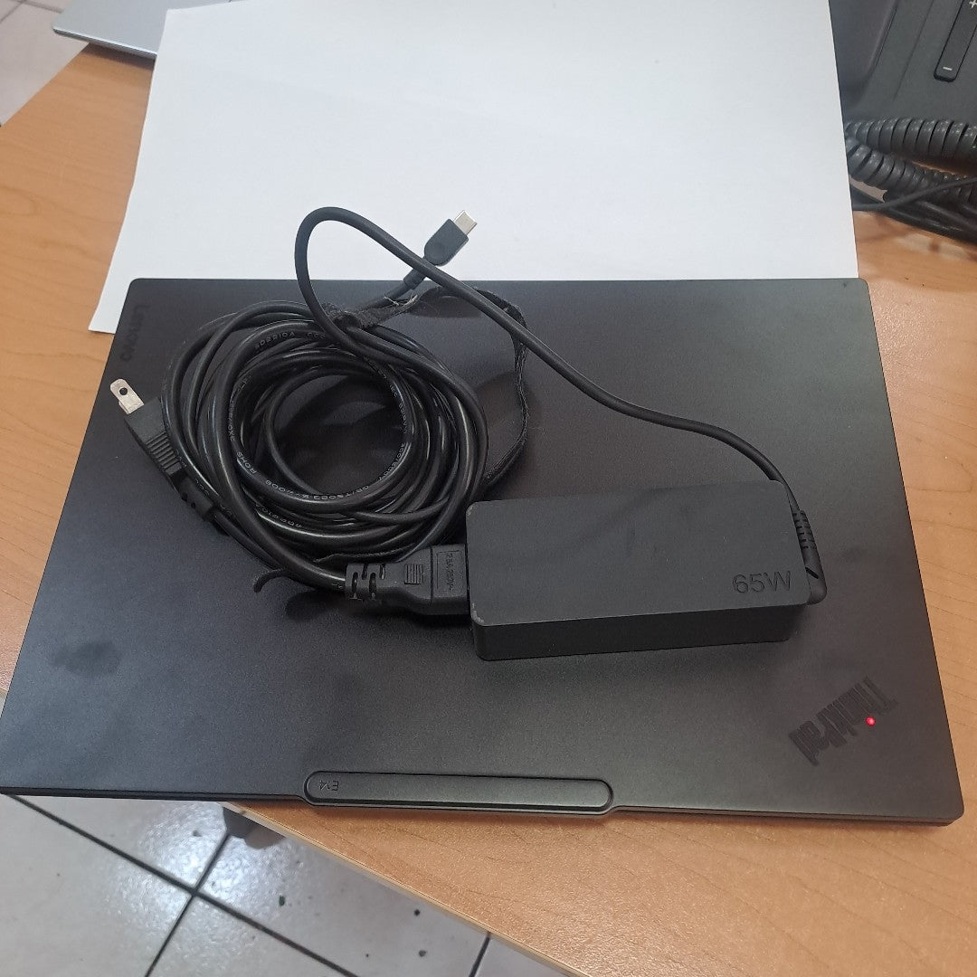 LAPTOP LENOVO THINKPAD E14 GEN 7 (2025) 512 GB SSD 32 GB RAM (SEMINUEVO)