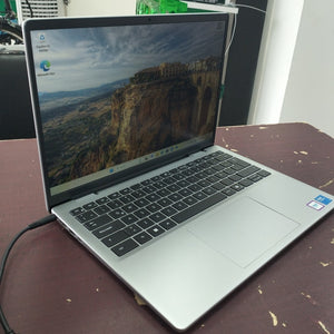 LAPTOP DELL PRO 14 (2025) 512 GB SSD 16 GB RAM (SEMINUEVO)
