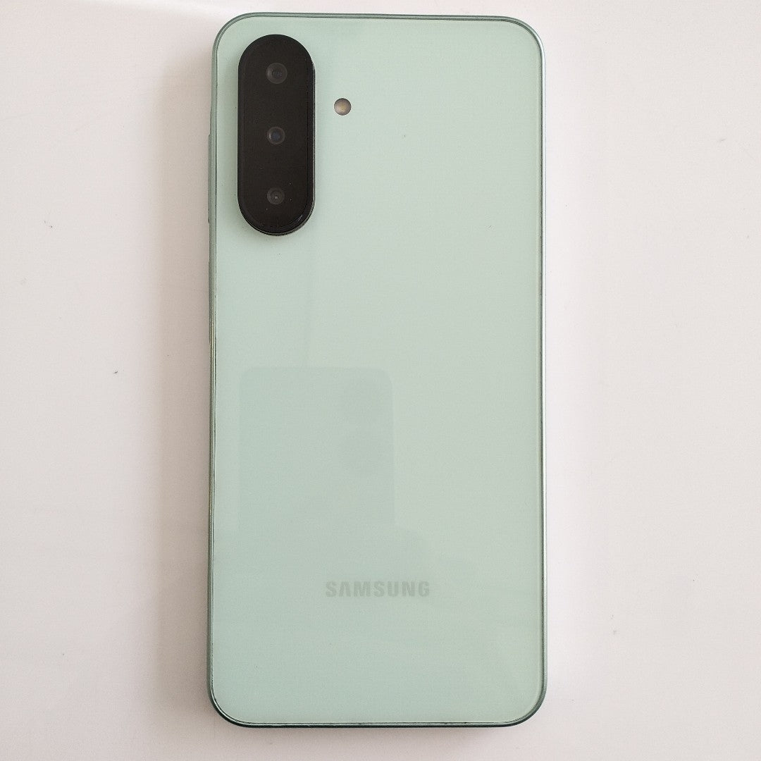 CELULAR SAMSUNG GALAXY A26 5G SM-A266M (2025) 128 GB 6 GB RAM (SEMINUEVO)