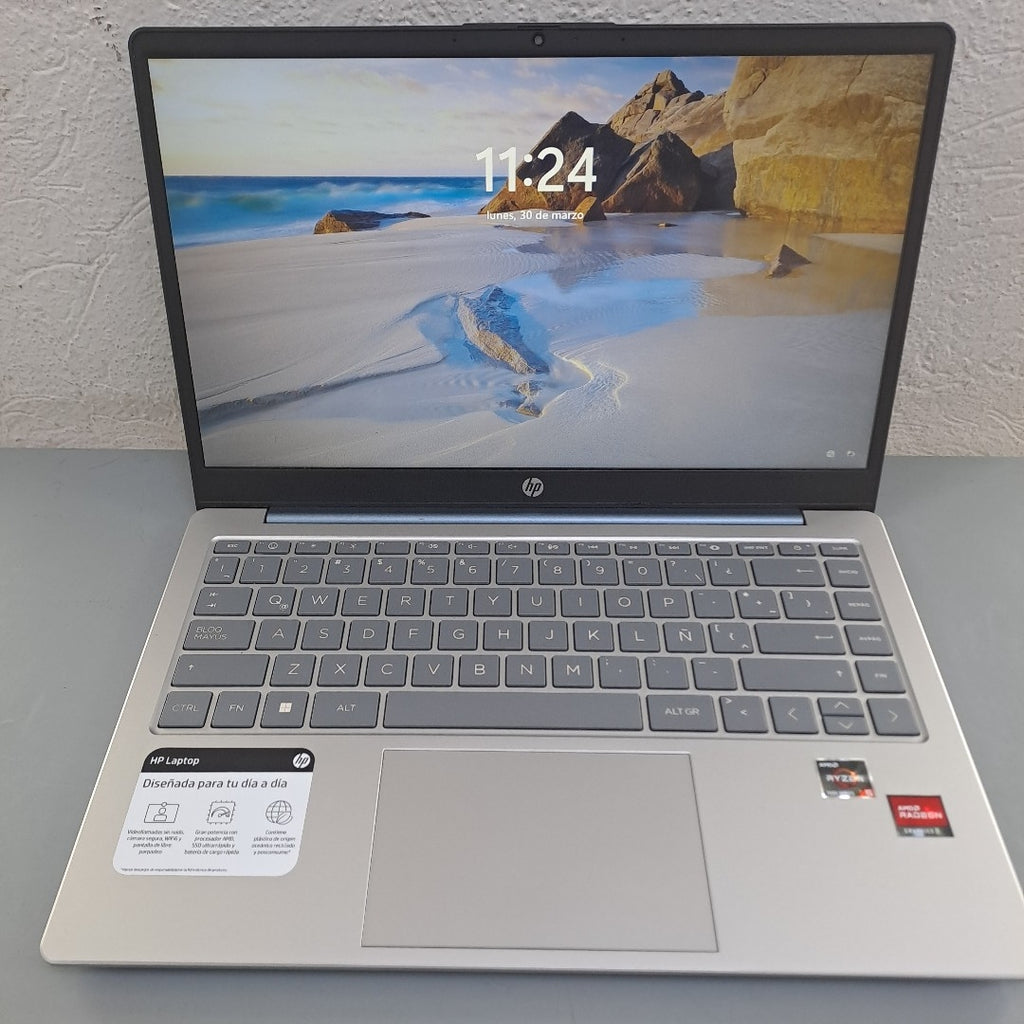 LAPTOP HP 14-EM0017LA (2024) 512 GB SSD 8 GB RAM (SEMINUEVO)