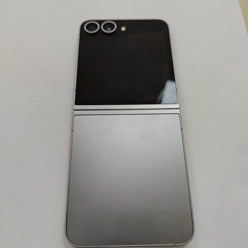 CELULAR SAMSUNG GALAXY Z FLIP6 SM-F741B (2024) 512 GB 12 GB RAM (SEMINUEVO)