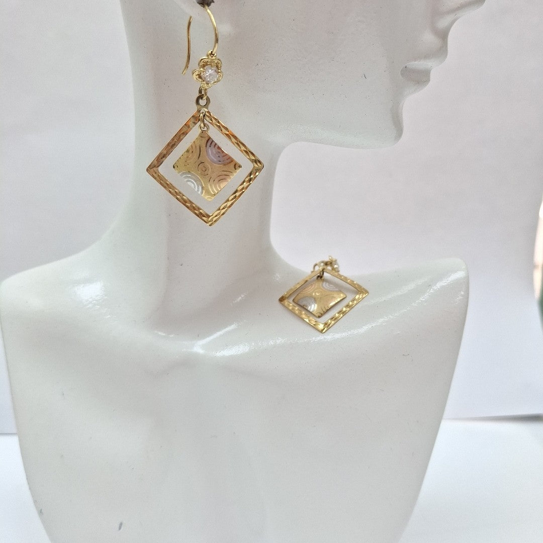 ARETES PAR ORO 14 K 2.6 GRMS (SEMINUEVO)