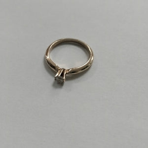 SOLITARIO ORO 18 K 3 GRMS (SEMINUEVO)