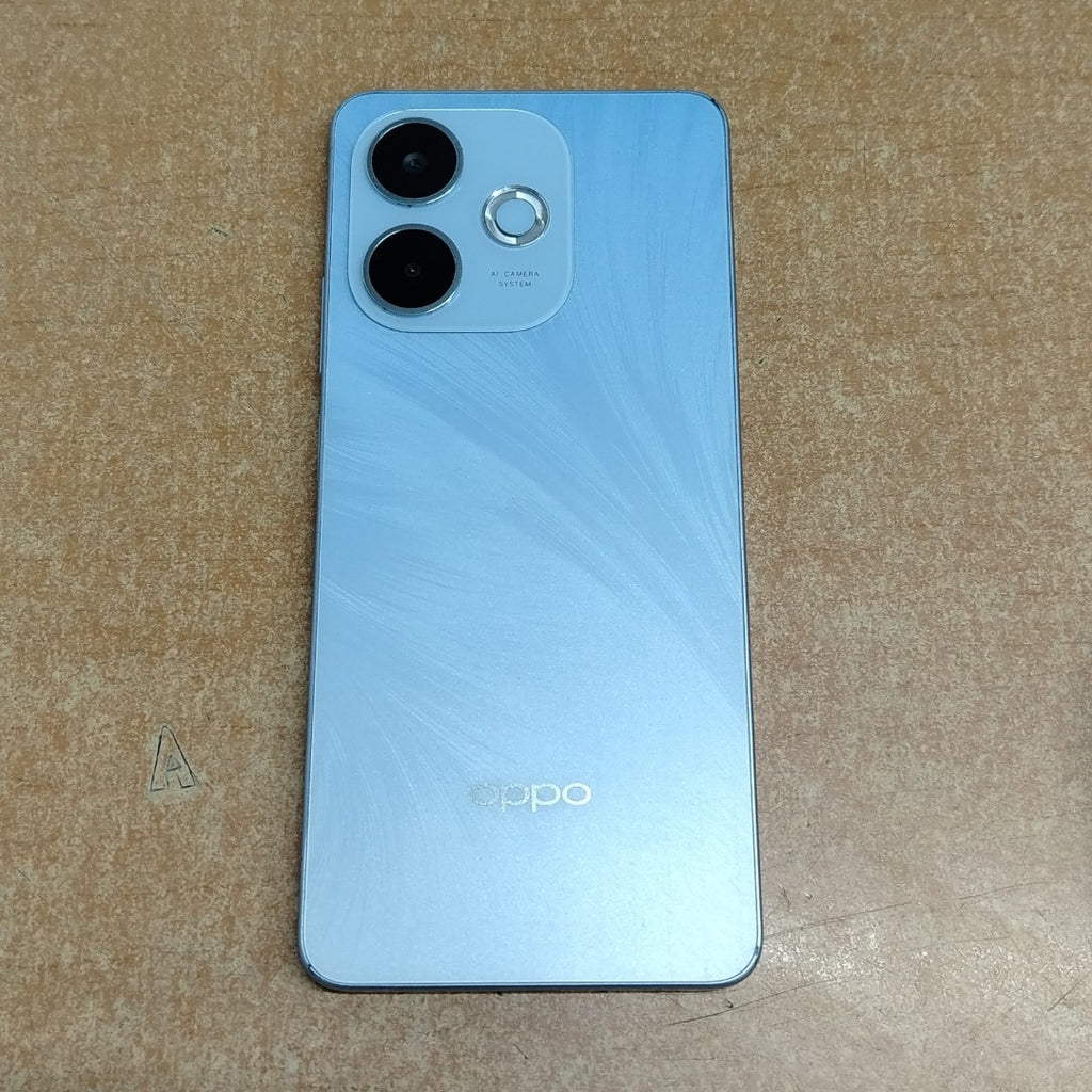 CELULAR OPPO  A5 PRO CPH2711 (2025) 256 GB 8 GB RAM (SEMINUEVO)