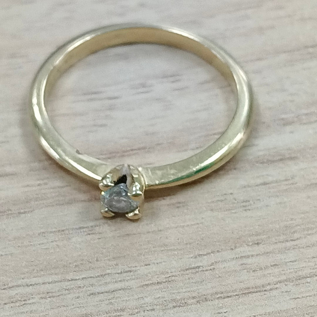 SOLITARIO ORO 14 K 2.3 GRMS (SEMINUEVO)