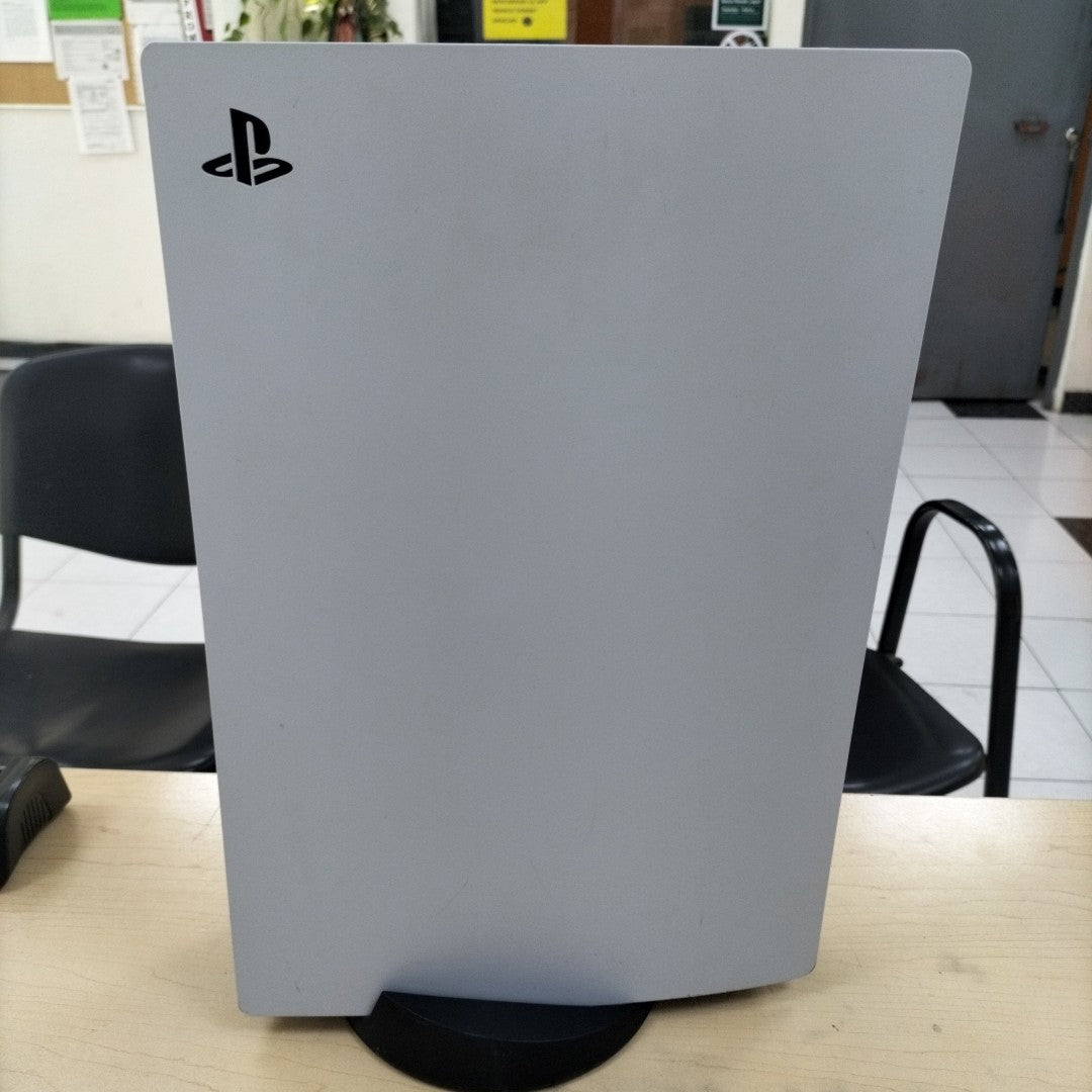 CONSOLA DE VIDEOJUEGO SONY PS5 825 SSD (SEMINUEVO)