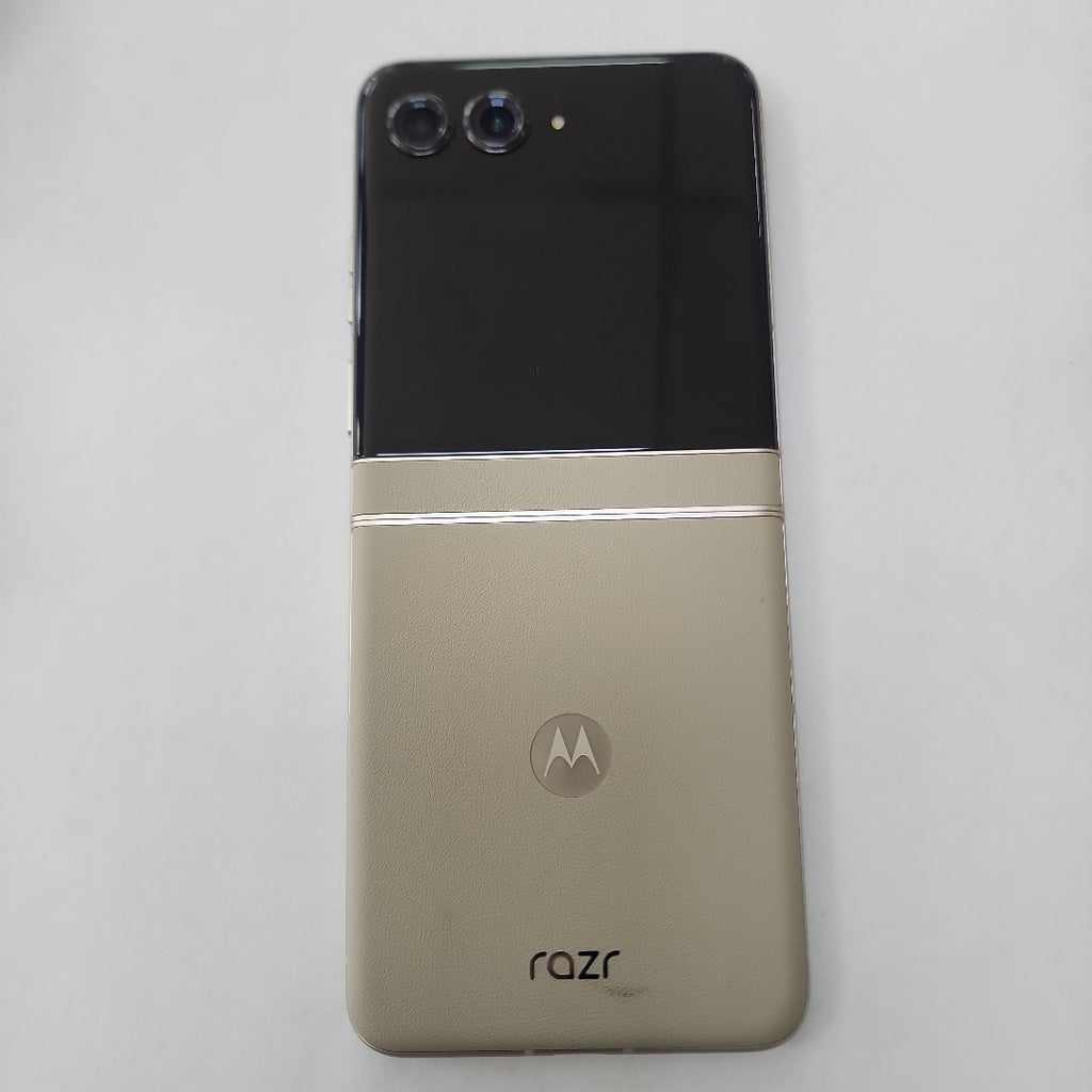 CELULAR MOTOROLA RAZR 50 5G XT2453-1 512 GB 12 GB RAM (SEMINUEVO)