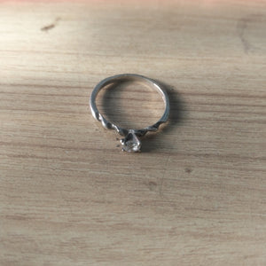 ANILLITO PLATA 1.4 GRMS (SEMINUEVO)