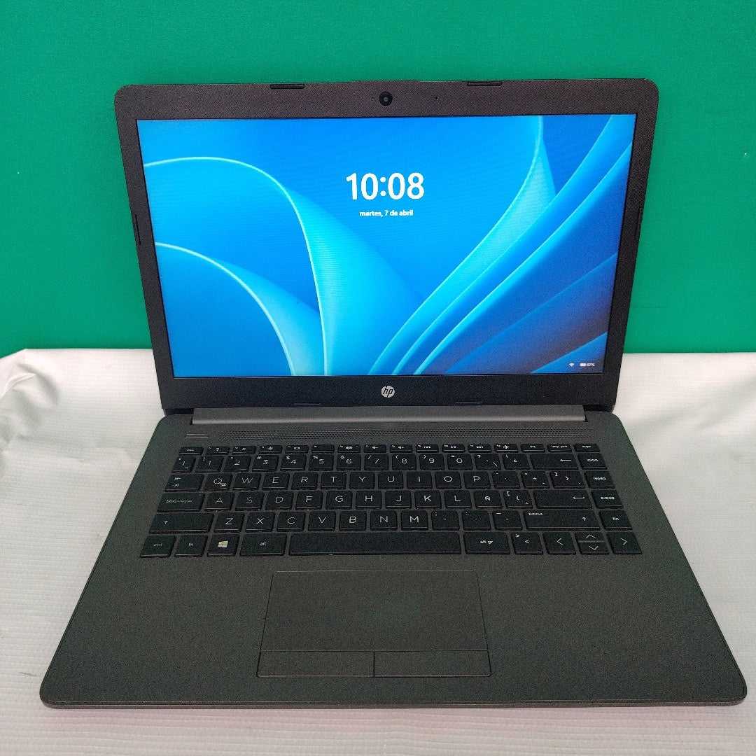 LAPTOP HP 245 G8 (2024) 512 GB SSD 8 GB RAM
