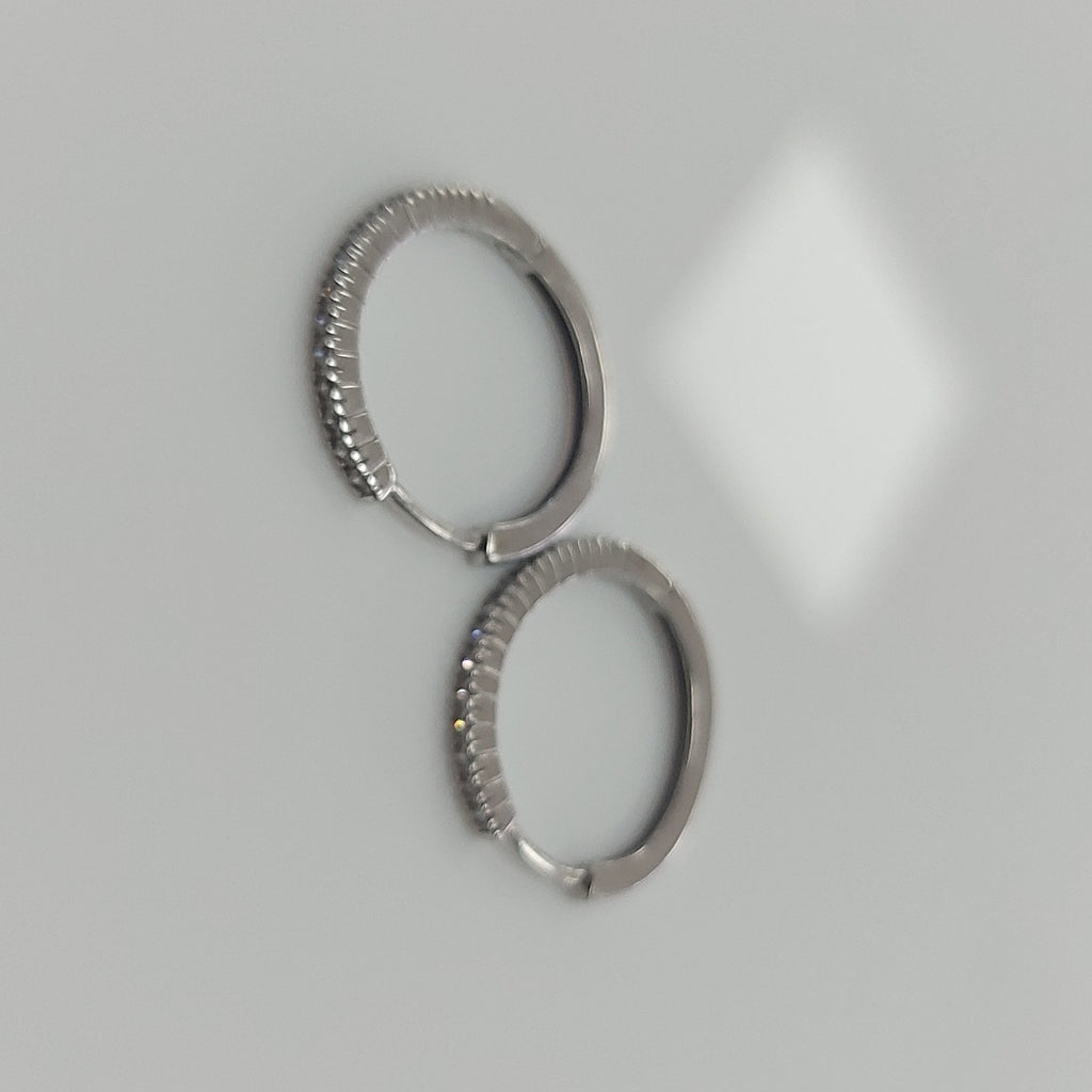 ARRACADAS PAR ORO, ORO BLANCO 14 K 2.2 GRMS (SEMINUEVO)