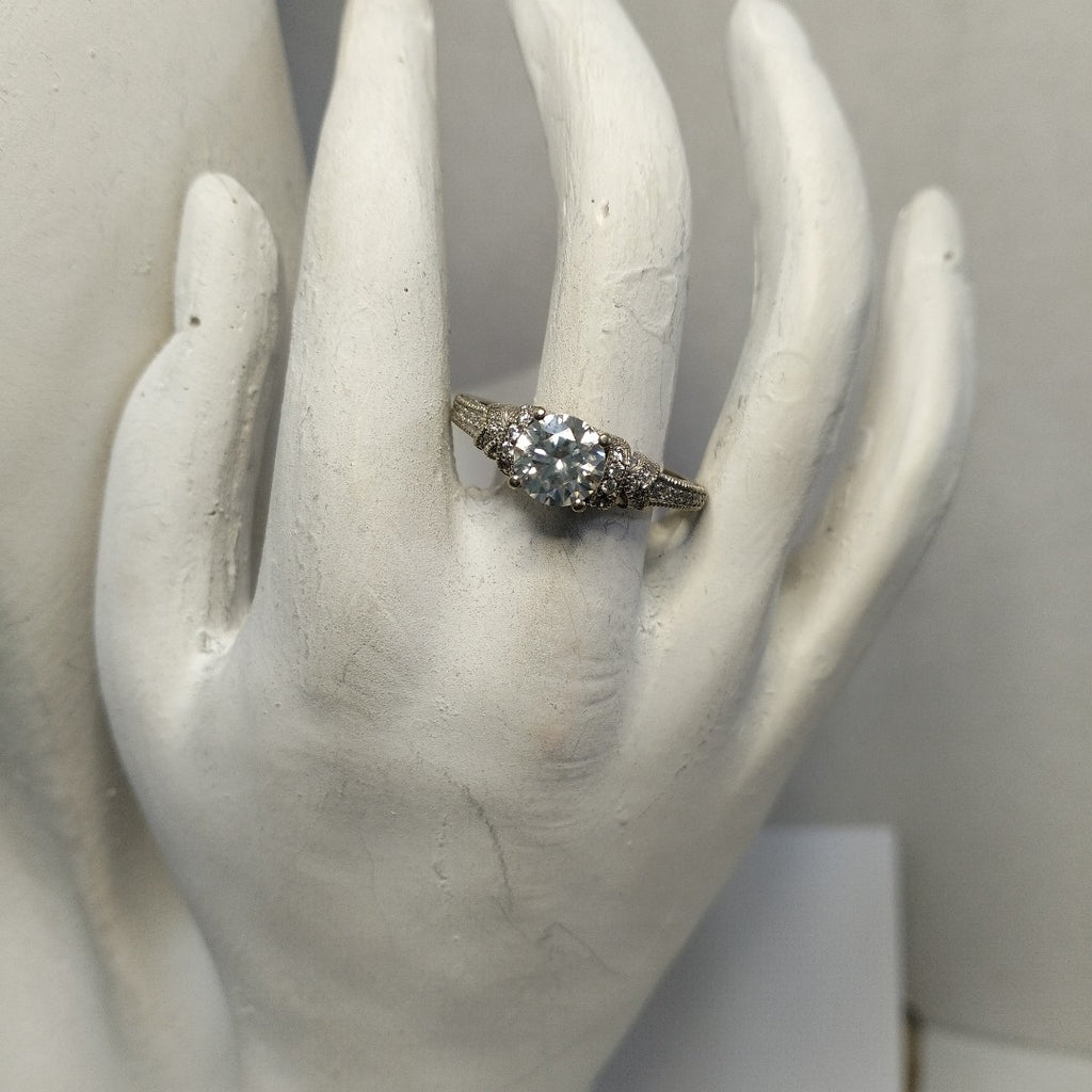 ANILLITO ORO BLANCO 18 K 3,80 GRMS (SEMINUEVO)