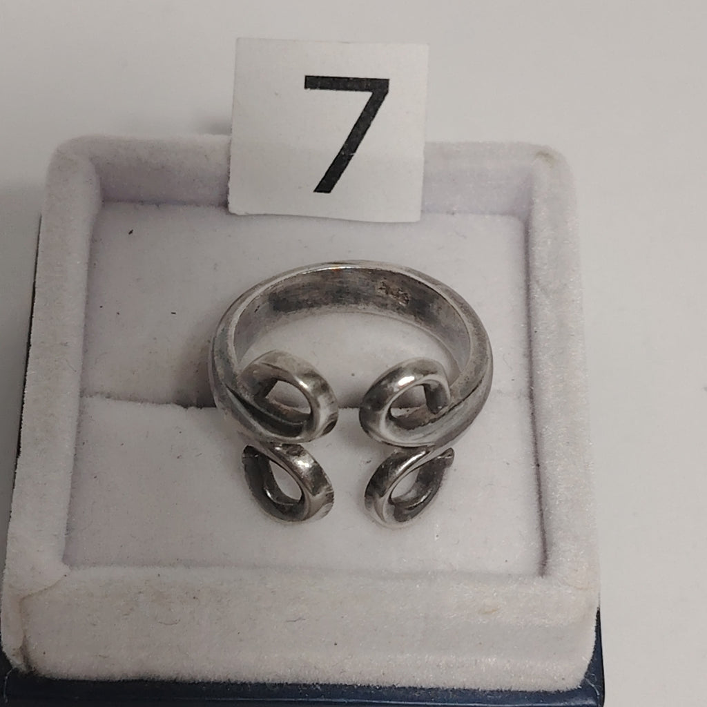 ANILLITO PLATA 7.9 GRMS (SEMINUEVO)