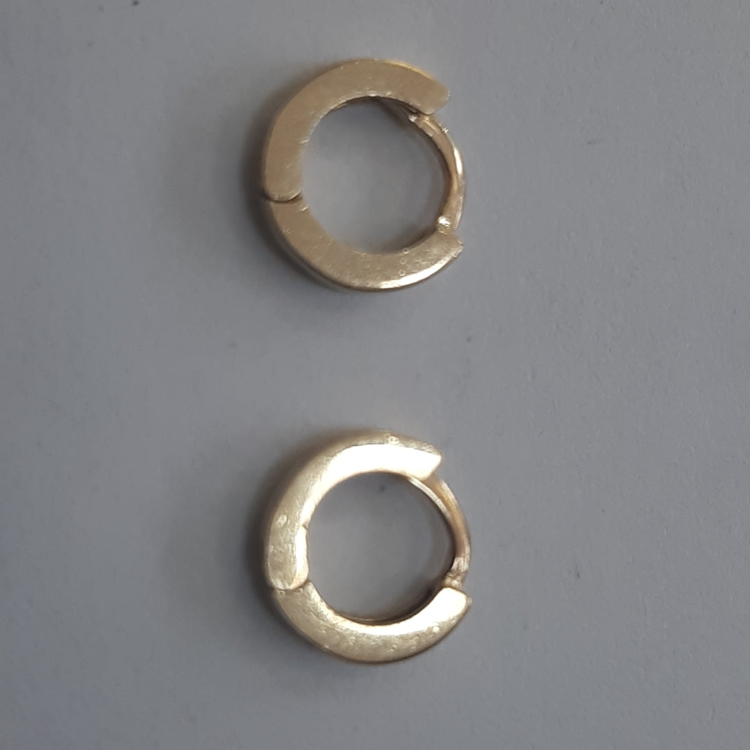 ARRACADAS PAR ORO 10 K 0.9 GRMS (SEMINUEVO)