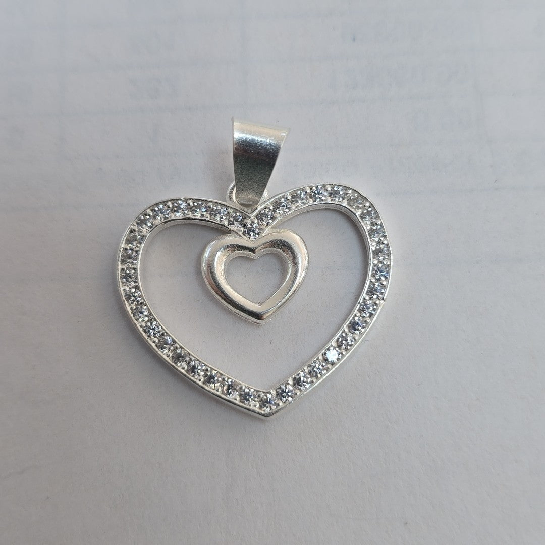 DIJE CORAZON C/CIRCONIAS PLATA .925 2.7 GR (NUEVO)