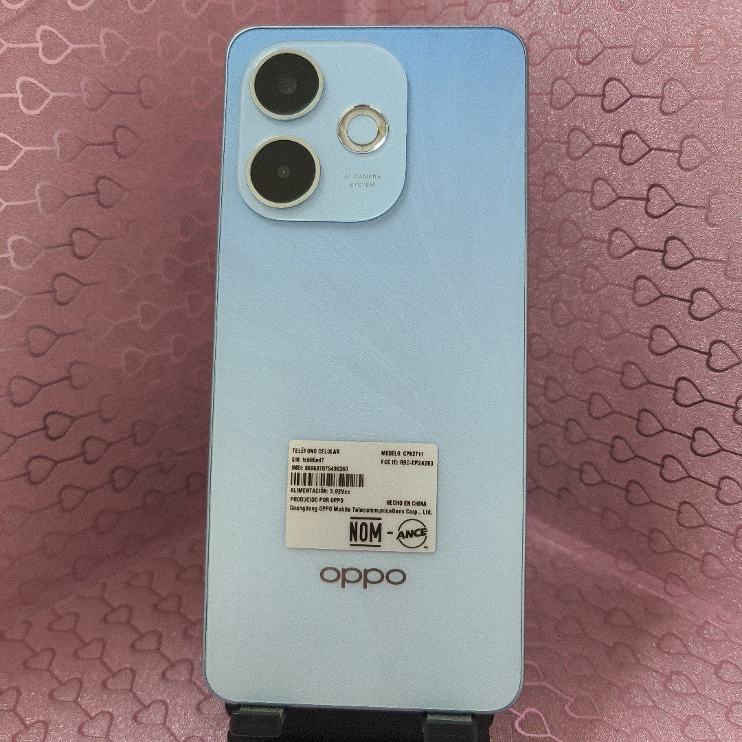 CELULAR OPPO  A5 PRO CPH2711 (2025) 256 GB 8 GB RAM (SEMINUEVO)