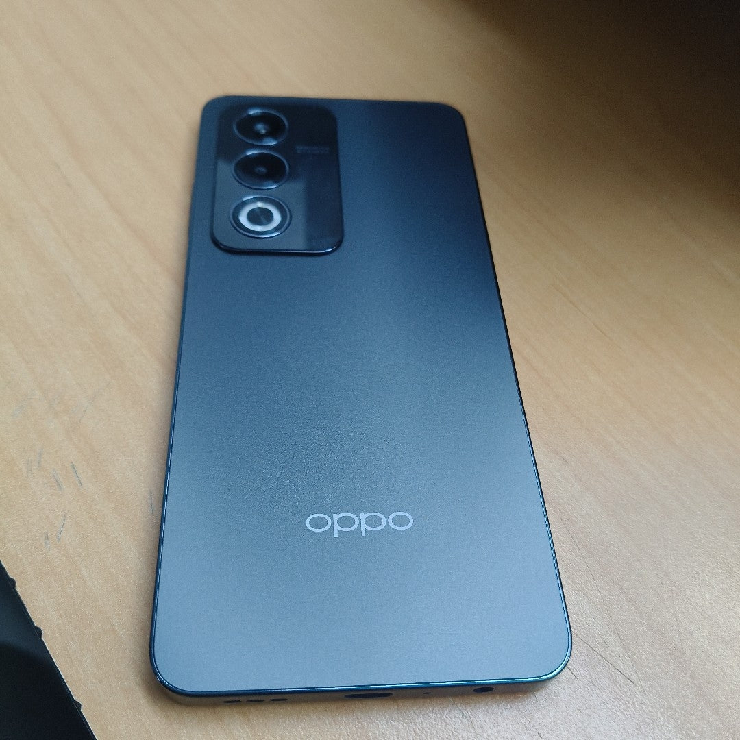 CELULAR OPPO  A80 5G CPH2639 (2024) 256 GB 8 GB RAM (SEMINUEVO)
