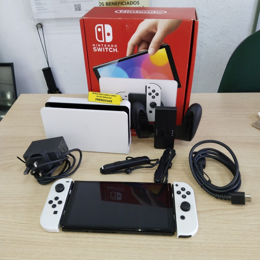 CONSOLA DE VIDEOJUEGO NINTENDO SWITCH OLED 64 GB (SEMINUEVO)