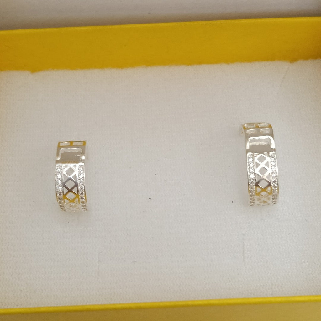 HUGGIES C/CIRCONIAS PLATA .925 2.7 GR (NUEVO)
