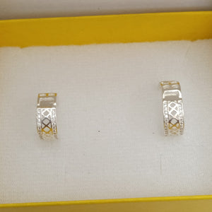 HUGGIES C/CIRCONIAS PLATA .925 2.7 GR (NUEVO)