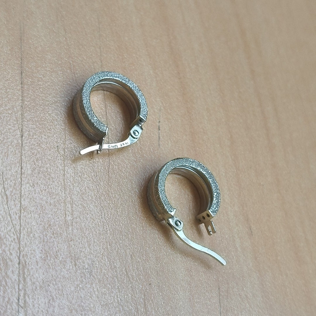 ARRACADAS PAR ORO, ORO BLANCO 14 K 1.7 GRMS (SEMINUEVO)