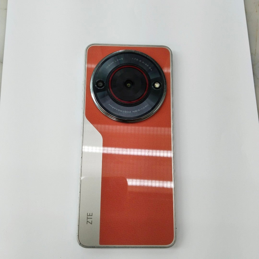 CELULAR ZTE FOCUS Z2455 (2024) 256 GB 4 GB RAM (SEMINUEVO)