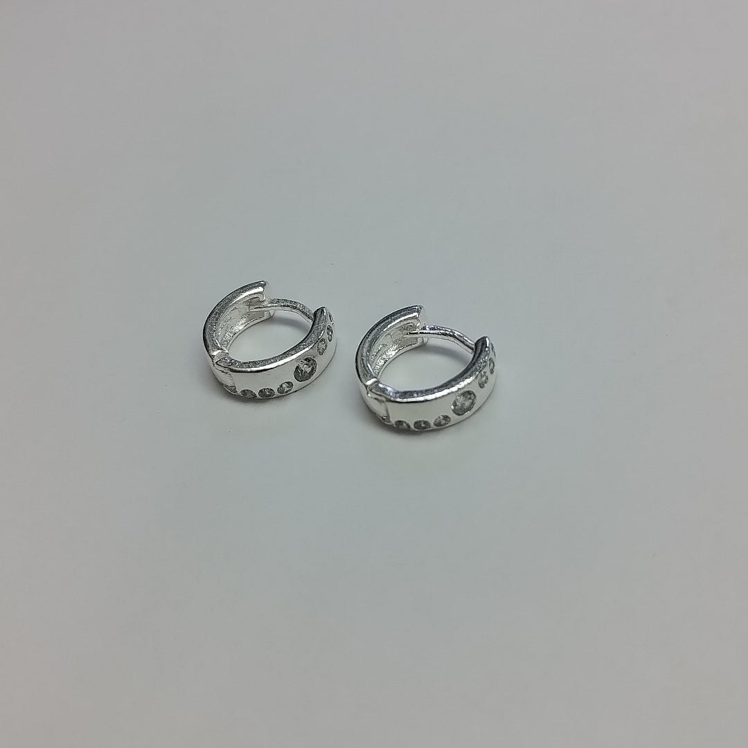 ARRACADAS C/CIRCONIAS PLATA .925 2.1 GR (NUEVO)