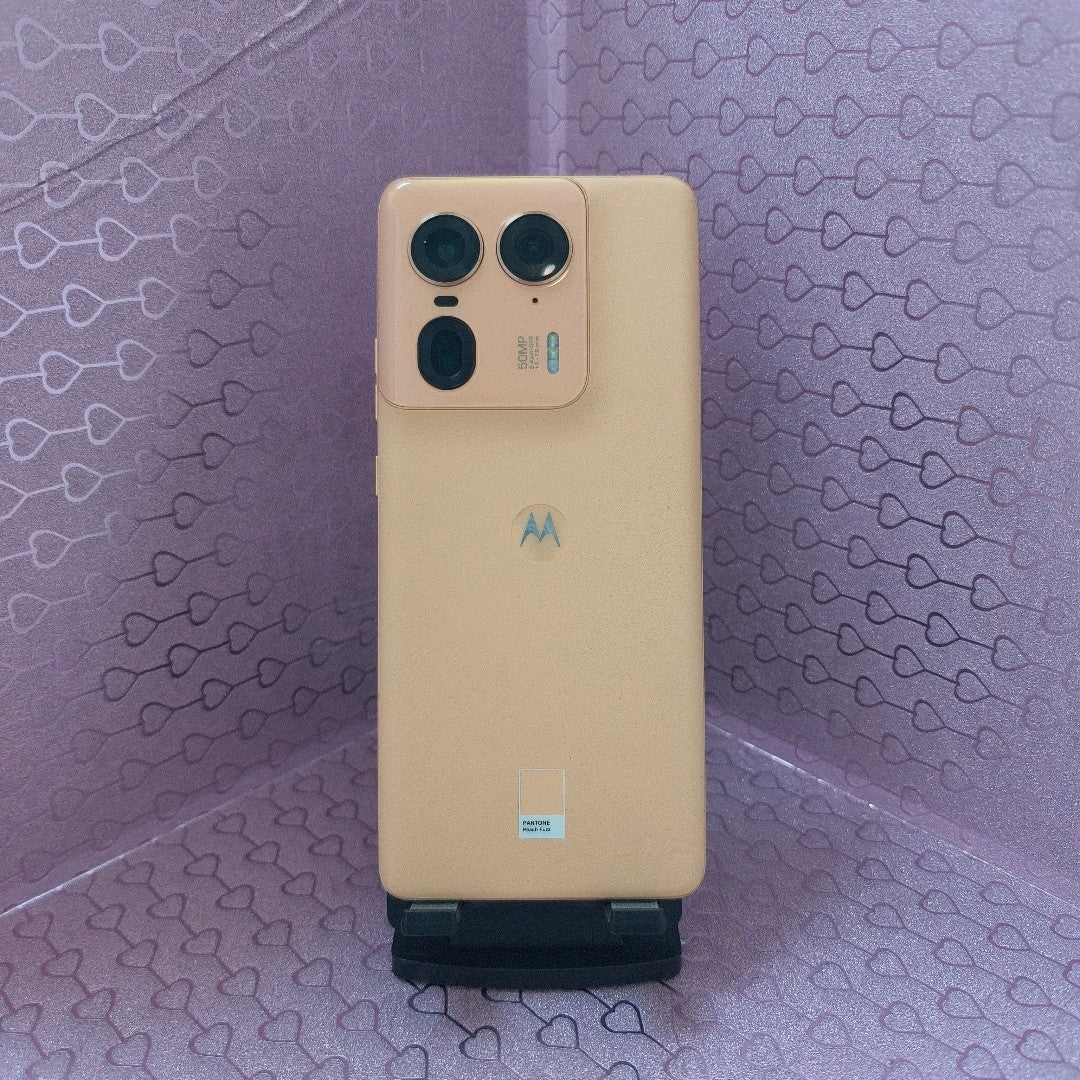 CELULAR MOTOROLA EDGE 50 ULTRA XT2401-1 (2024) 512 GB 12 GB RAM (SEMINUEVO)