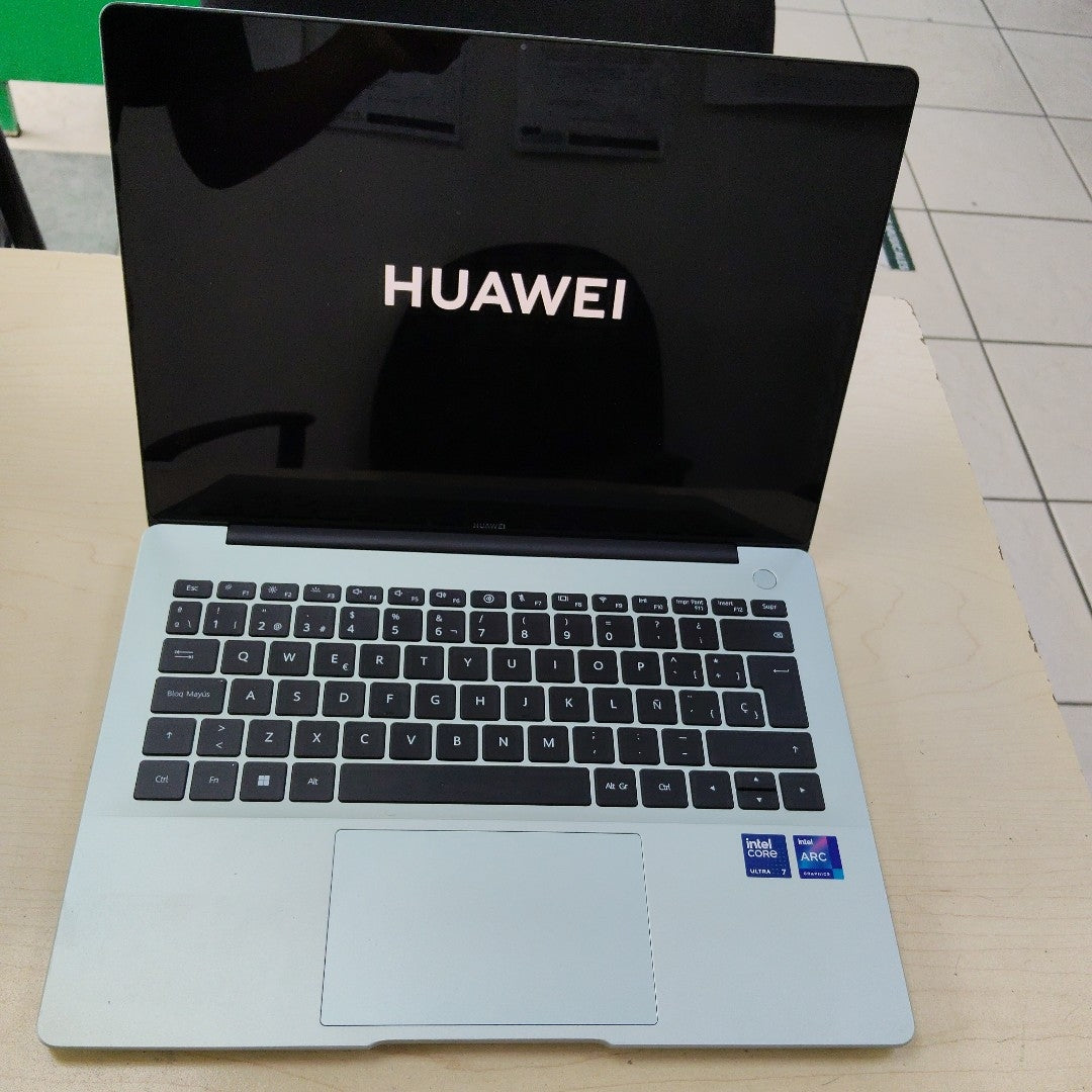 LAPTOP HUAWEI MATEBOOK 14 FLMH-X (2024) 1 TB SSD 16 GB RAM (SEMINUEVO)