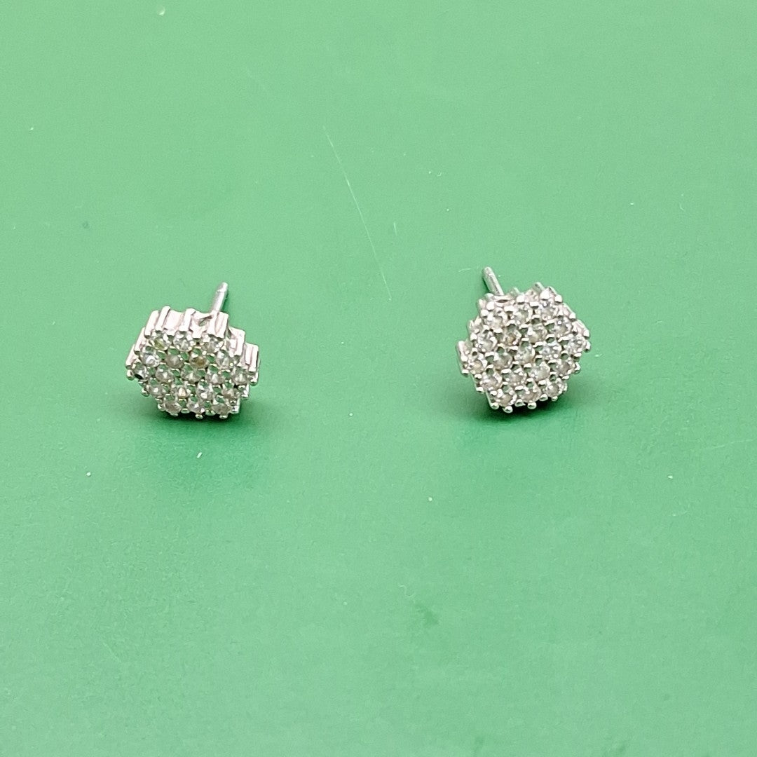 BROQUELES PAR ORO, ORO BLANCO 14 K 1.6 GRMS (SEMINUEVO)