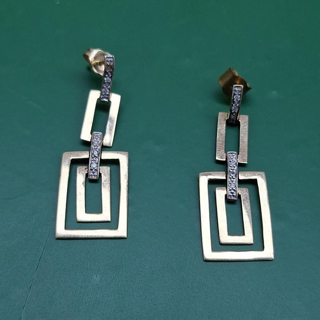 ARETES PAR ORO 14 K 2.4 GRMS (SEMINUEVO)