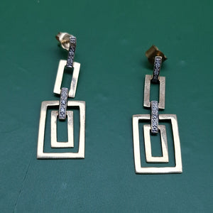 ARETES PAR ORO 14 K 2.4 GRMS (SEMINUEVO)