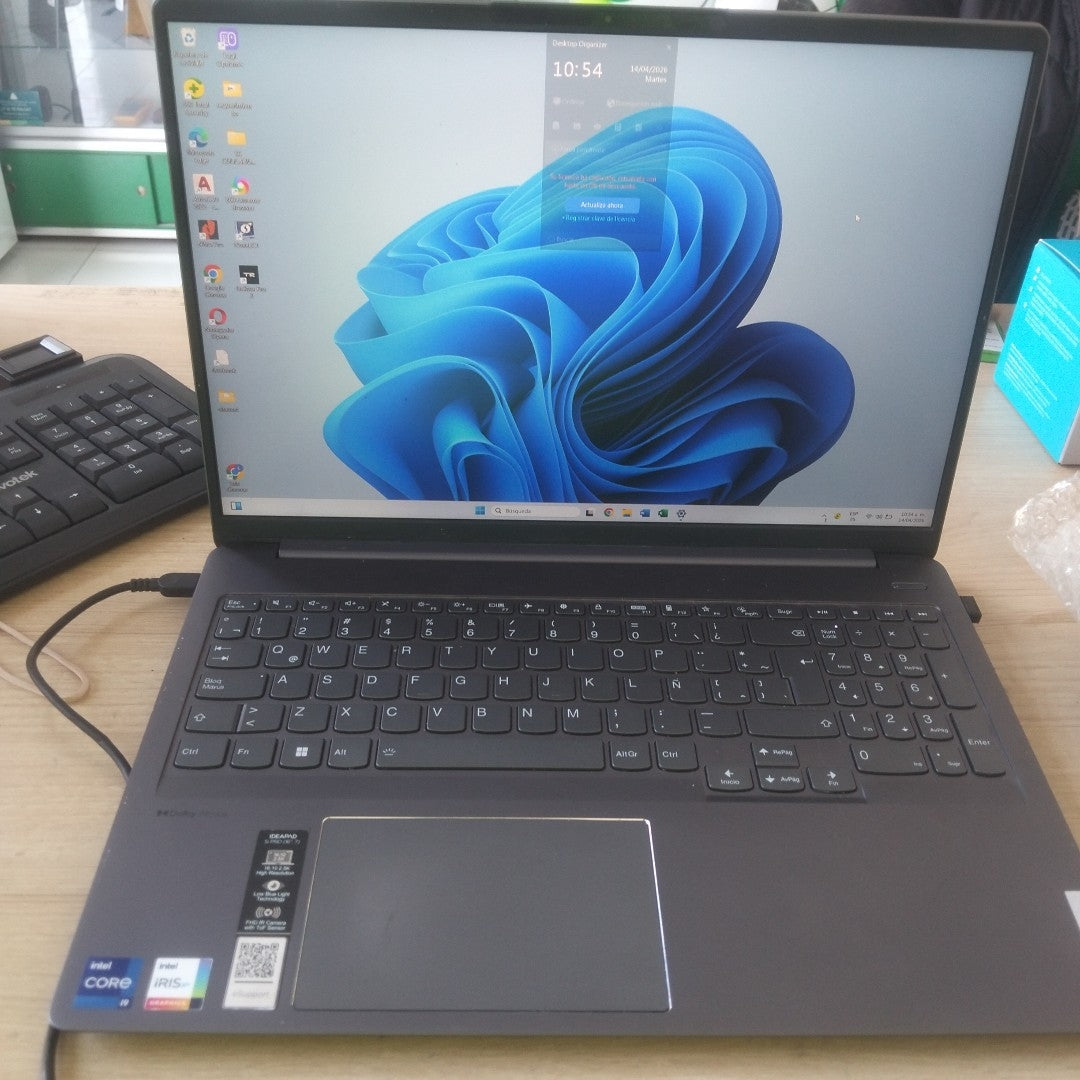 LAPTOP LENOVO IDEAPAD GAMING 3 16IAH7 (2022) 512 GB SSD 16 GB RAM (SEMINUEVO)