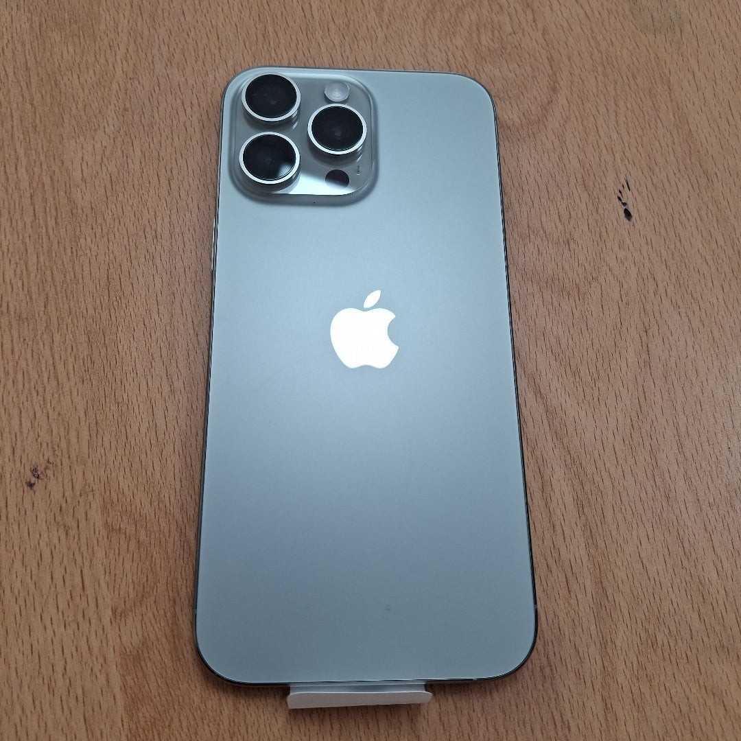 CELULAR APPLE IPHONE 16 PRO MAX A3295 (2024) 1 TB 8 GB RAM