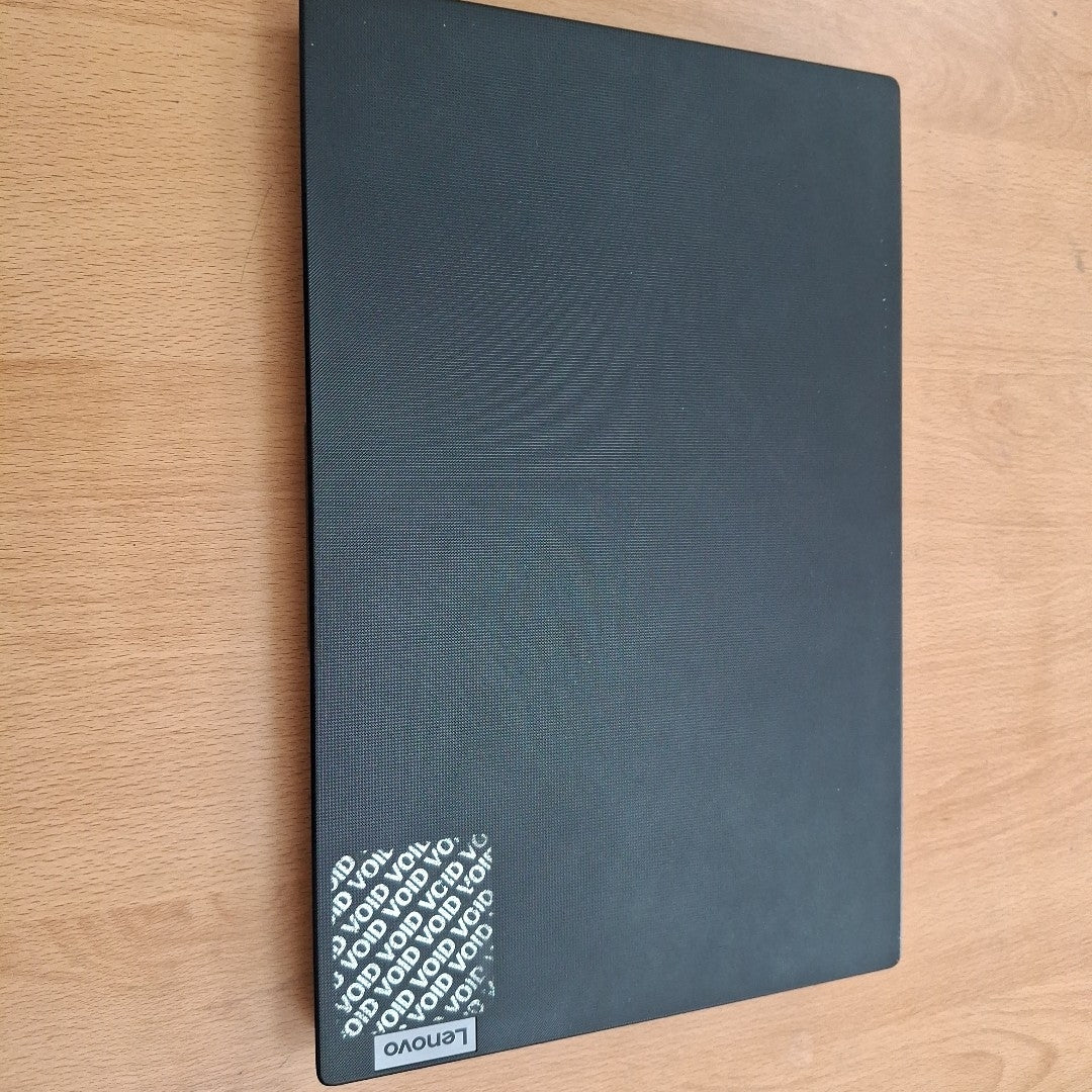 LAPTOP LENOVO V14 G2 IJL (2024) 256 GB SSD 4 GB RAM (SEMINUEVO)