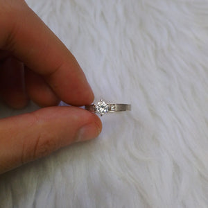 ANILLITO ORO BLANCO 14 K 3.2 GRMS (SEMINUEVO)