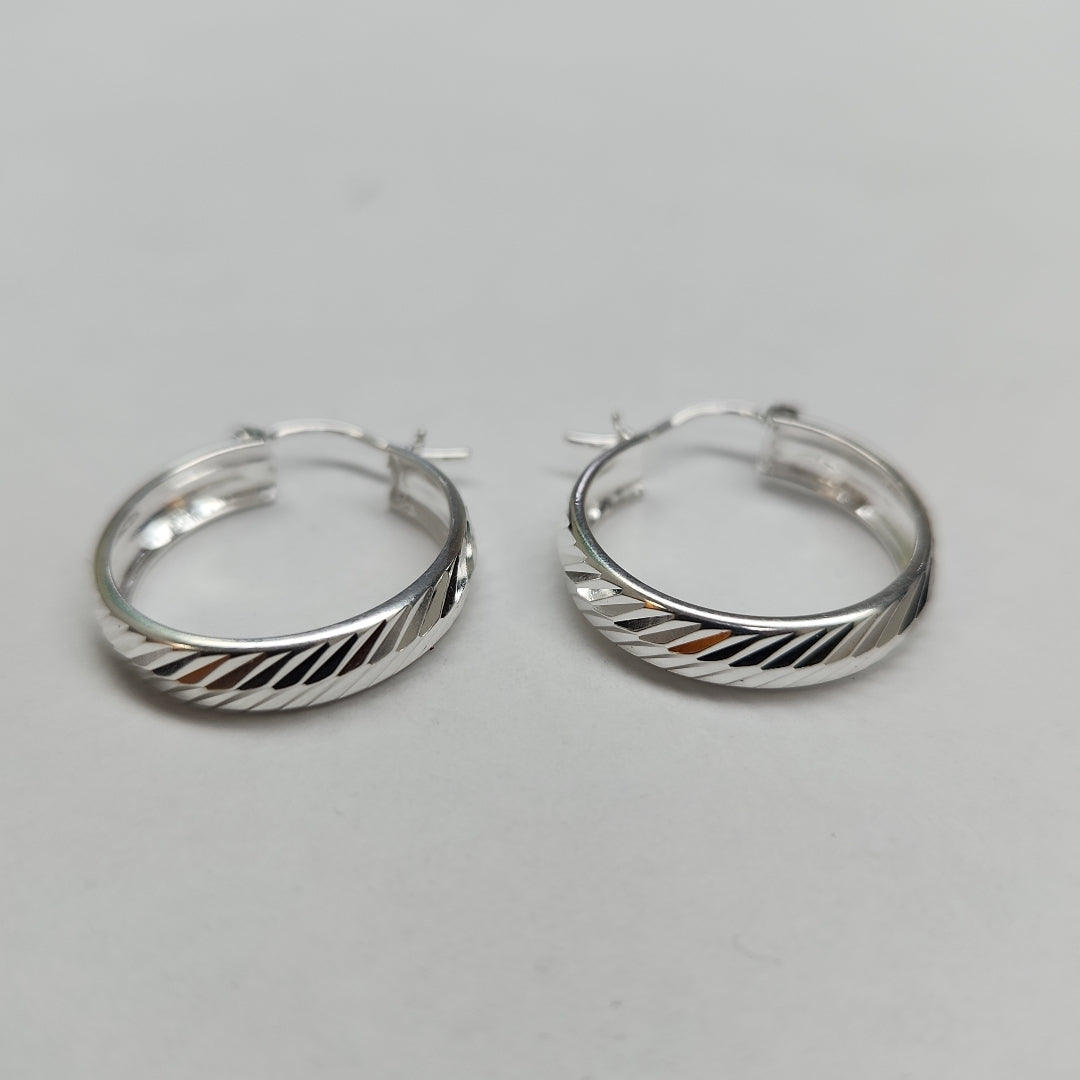 PAR ARRACADAS FACETADAS PLATA .925 2.3 GR (NUEVO)