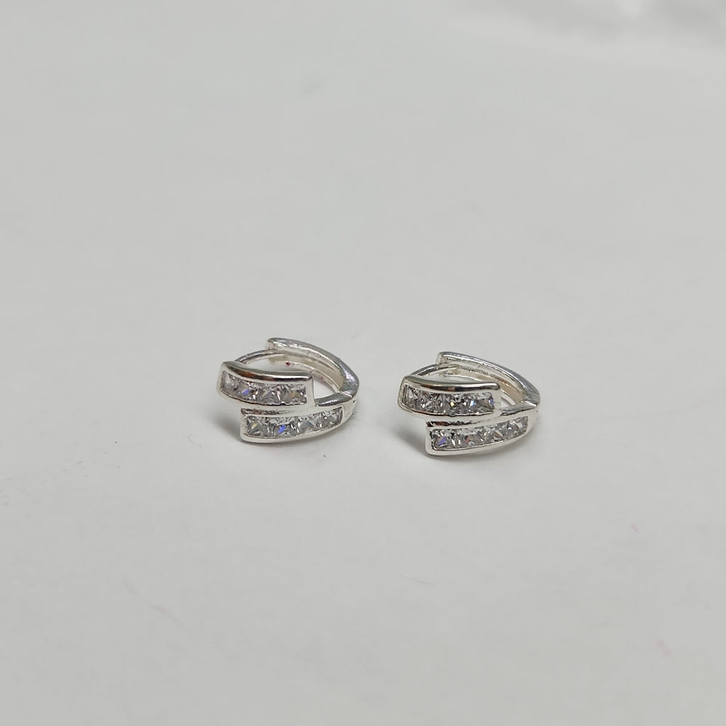 HUGGIES CIRCONIAS PLATA .925 2 GR (NUEVO)