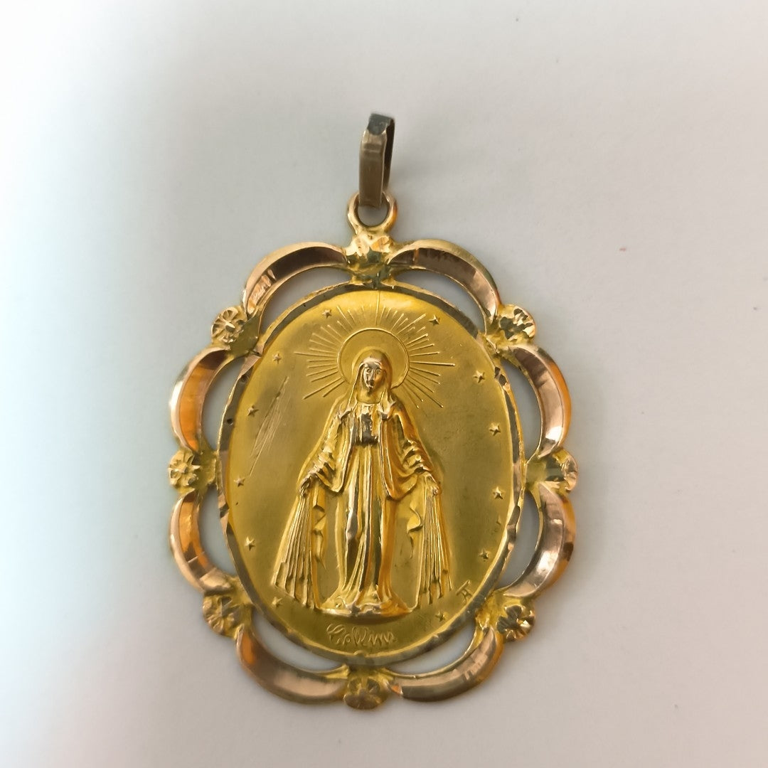 MEDALLA RELIGIOSA ORO 8 K 5.3 GRMS (SEMINUEVO)