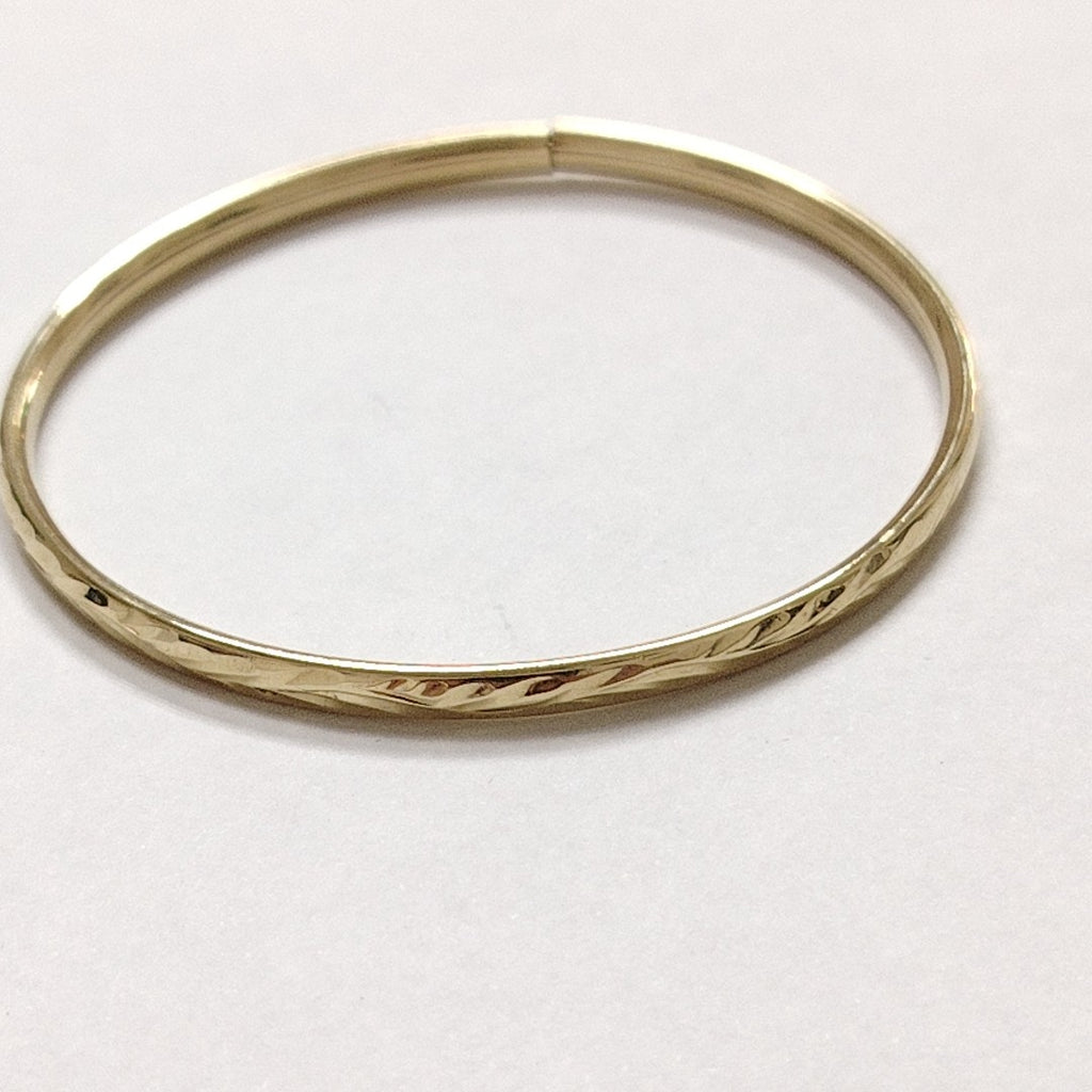 PULSERA RIGIDA ORO 10 K 3.4 GRMS (SEMINUEVO)
