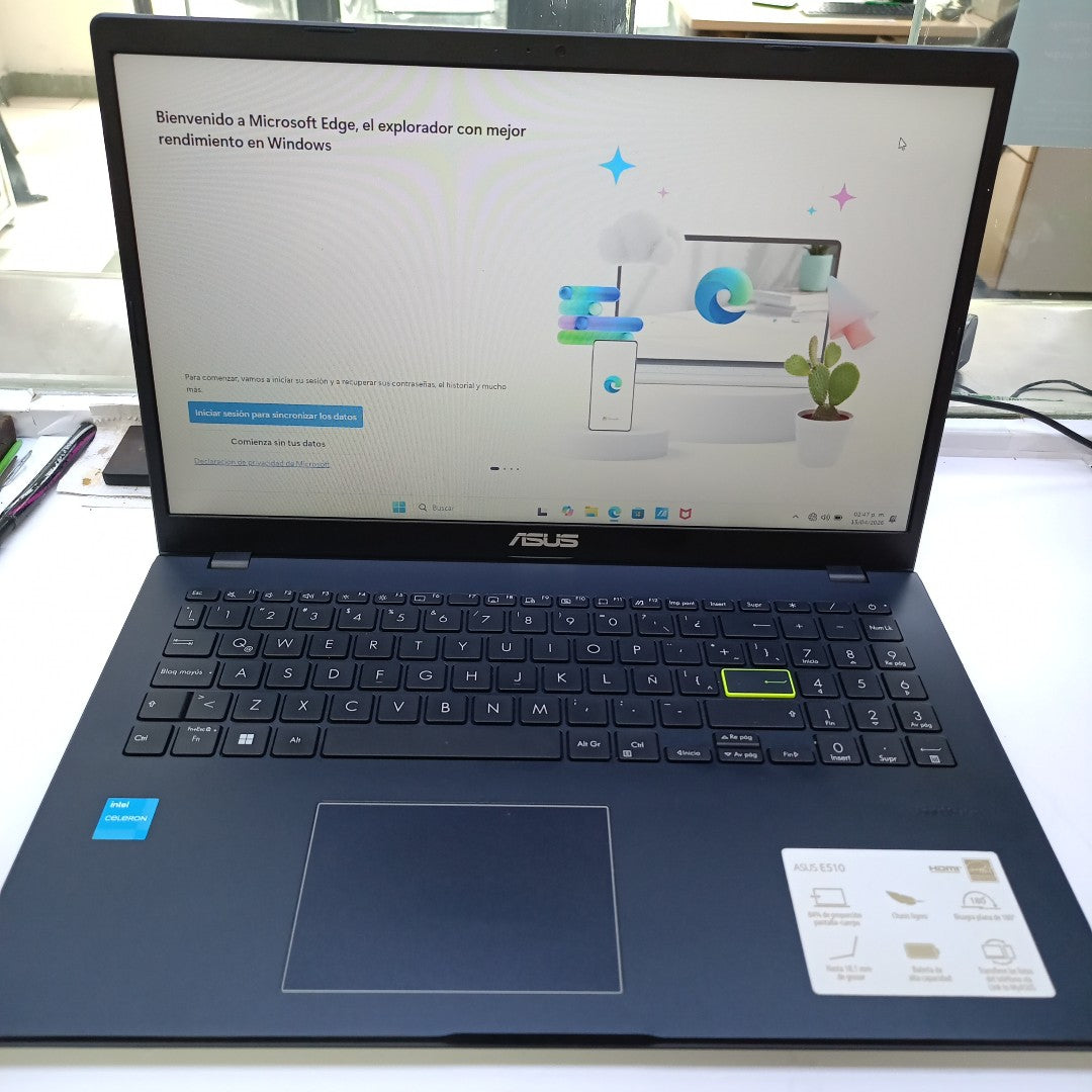 LAPTOP ASUS VIVOBOOK GO 15 E510KA-BR648W (2024) 128 GB SSD 8 GB RAM (SEMINUEVO)